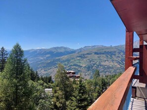 Property grounds - 6th floor, view resort, balcony, tv, ski locker, 40m², Les Arcs (Les Arcs)