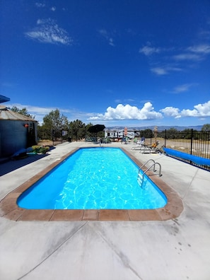 Beheizter Pool