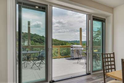 Pool OPEN for Spring Break 💦 BOOK NOW! Bunk room, HotTub, Arcade & More!