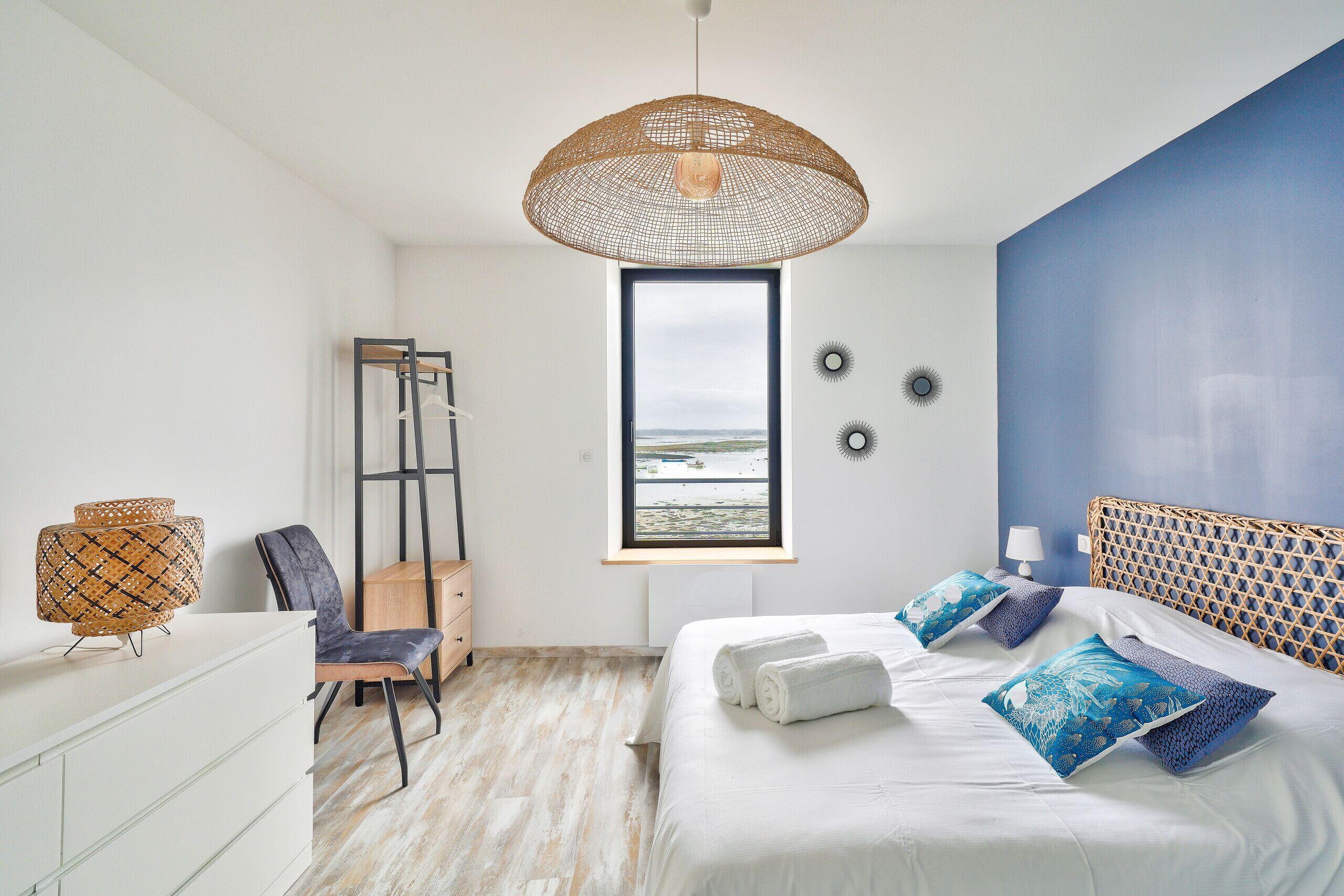 2 bedrooms, iron/ironing board, free WiFi