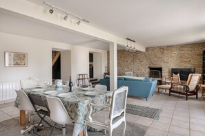 Dining - Charming house near the ocean for 8 people (Sarzeau)
