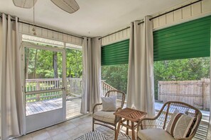 Interior - Cozy-Modern Pensacola Home: Large Yard, Grill (Pensacola)