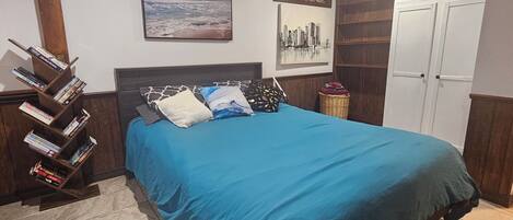 Bureau, fer et planche Ă repasser, accĂšs au Wi-Fi (inclus)