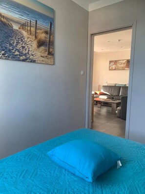 3 chambres, fer et planche à repasser, Wi-Fi gratuit, draps fournis