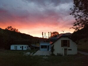 Exterior - The mountains win you over (Campan)