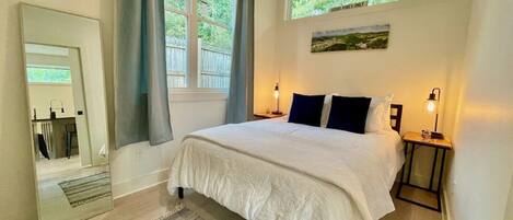 1 habitación, tabla de planchar con plancha, wifi y ropa de cama
