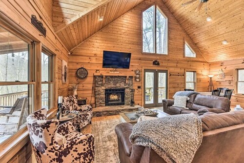 3-bedroom cabin close to Franklin, Sylva and Highlands NC