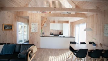Premium House | Dining room
