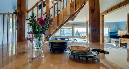 Bay and Horizon Views! Dog Friendly! Crabbing and Fishing Close By!