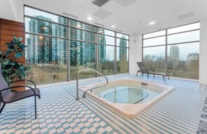 Interior - LakeView Oasis (Toronto)