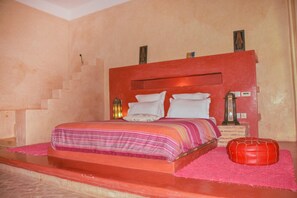 5 chambres, fer et planche à repasser, Wi-Fi gratuit, draps fournis