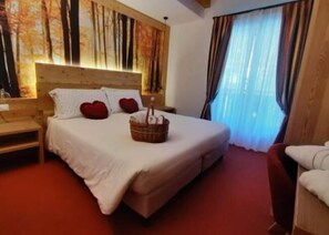 Comfort-Zimmer, Seeblick | Zimmersafe, Verdunkelungsvorhänge, kostenloses WLAN, Bettwäsche