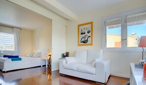 3 chambres, bureau, fer et planche à repasser, Wi-Fi gratuit