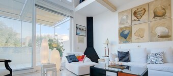 Villa Bonanova Style