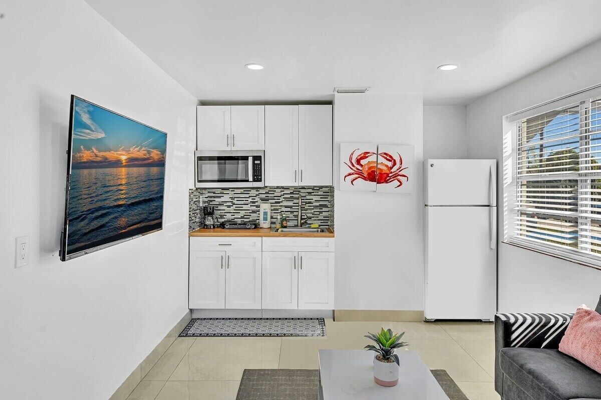 New & Modern w/ 2 Beds Mins to Beach & Casino #21B