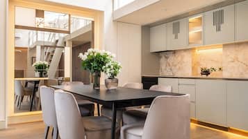 Premium Apartment | In-room dining