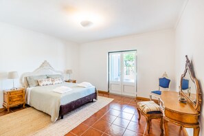 Casa, 3 habitaciones, patio, vistas a la montaña | 3 dormitorios, wifi gratis, ropa de cama