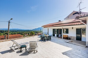 Maison, 3 chambres, patio, vue montagne | Terrasse/Patio