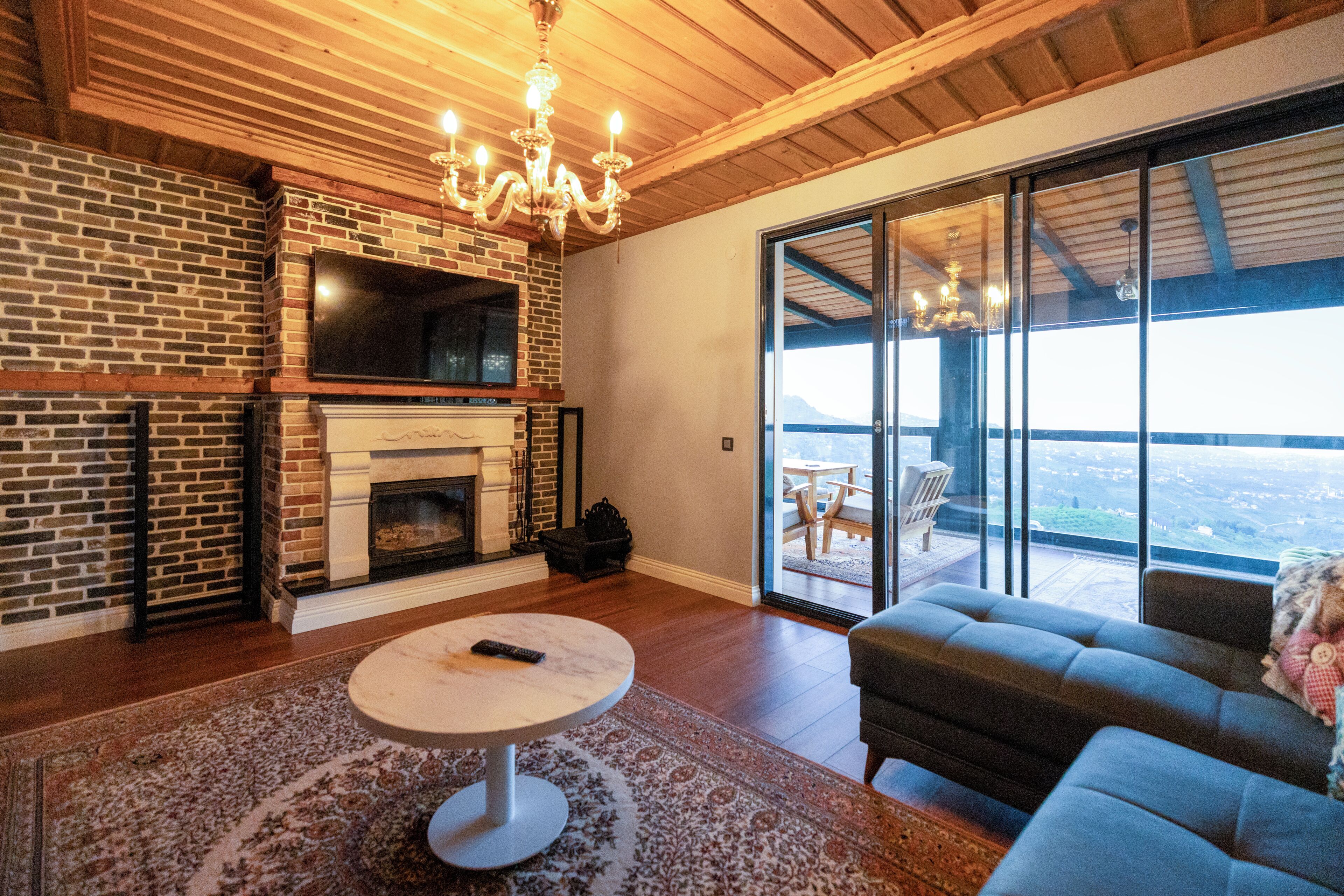 Luxe villa | Luxe beddengoed, donzen dekbedden, Select Comfort-bedden