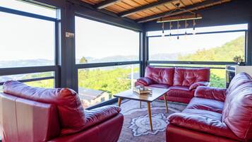 Luxury Villa | Terrace/patio