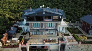 Reception - Poison Garden Suite & SPA (Trabzon)