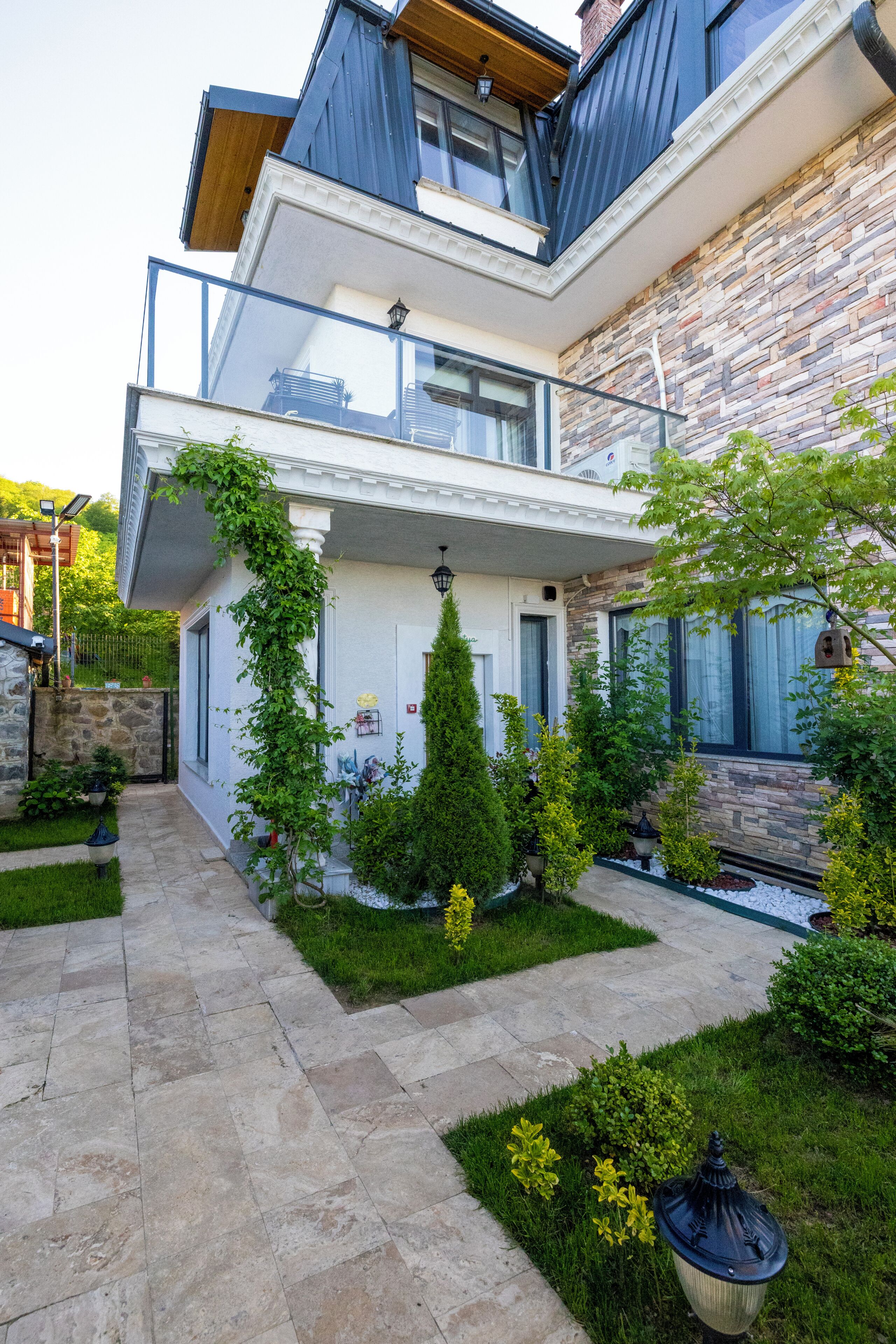 Luxury Villa | Premium bedding, down comforters, Select Comfort beds