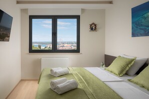 2 camere, una scrivania, ferro/asse da stiro, Wi-Fi gratuito