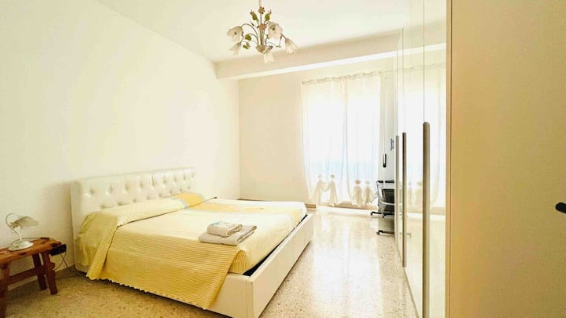 2 chambres, bureau, fer et planche à repasser, Wi-Fi gratuit