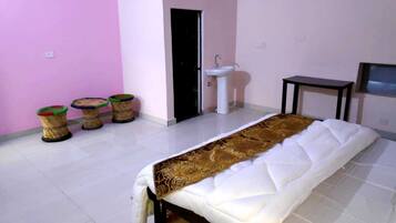 Standard Room | Free WiFi