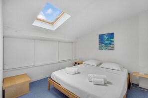 2 habitaciones, tabla de planchar con plancha y wifi gratis 