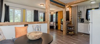 Honey Hive in Rockaway Beach