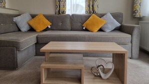 Living area - 3 Bedroom Static Caravan, Hoburne Devon Bay (Paignton)