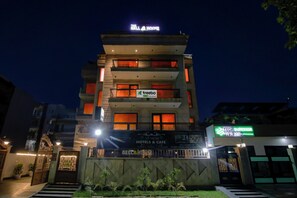 Exterior - Treebo Nearmi Bell House (Gurugram)