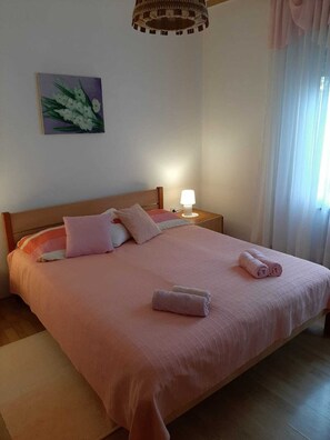 2 bedrooms, WiFi - 2 bedroom accommodation in Pula with terrace and barbecue (Pula)