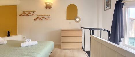 1 bedroom, in-room safe, iron/ironing board