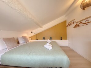 1 bedroom, in-room safe, iron/ironing board