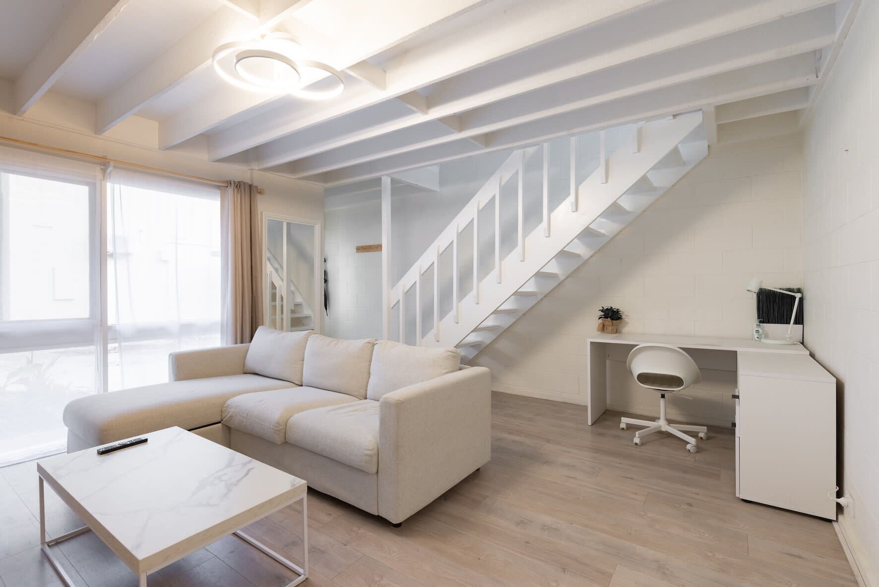 Ideal Modern 2BR Seaside Retreat