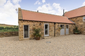 Cottage | Front of property - Foxglove (Whitby)