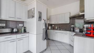 Fridge, microwave, oven, dishwasher