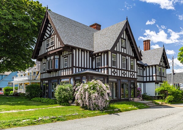 Front of property - Stratford (Bar Harbor)