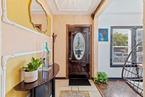 Interior - 6BD/3.5BA Victorian House by Hard Rock + Boardwalk (Atlantic City)