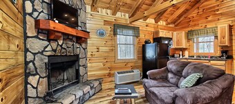 Whispering Pines - Cozy, Log Cabin - Hocking Hills