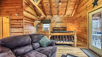 TV, fireplace, DVD player