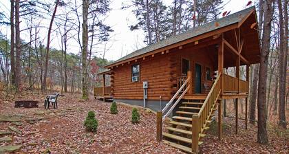 Whispering Pines - Cozy, Log Cabin - Hocking Hills