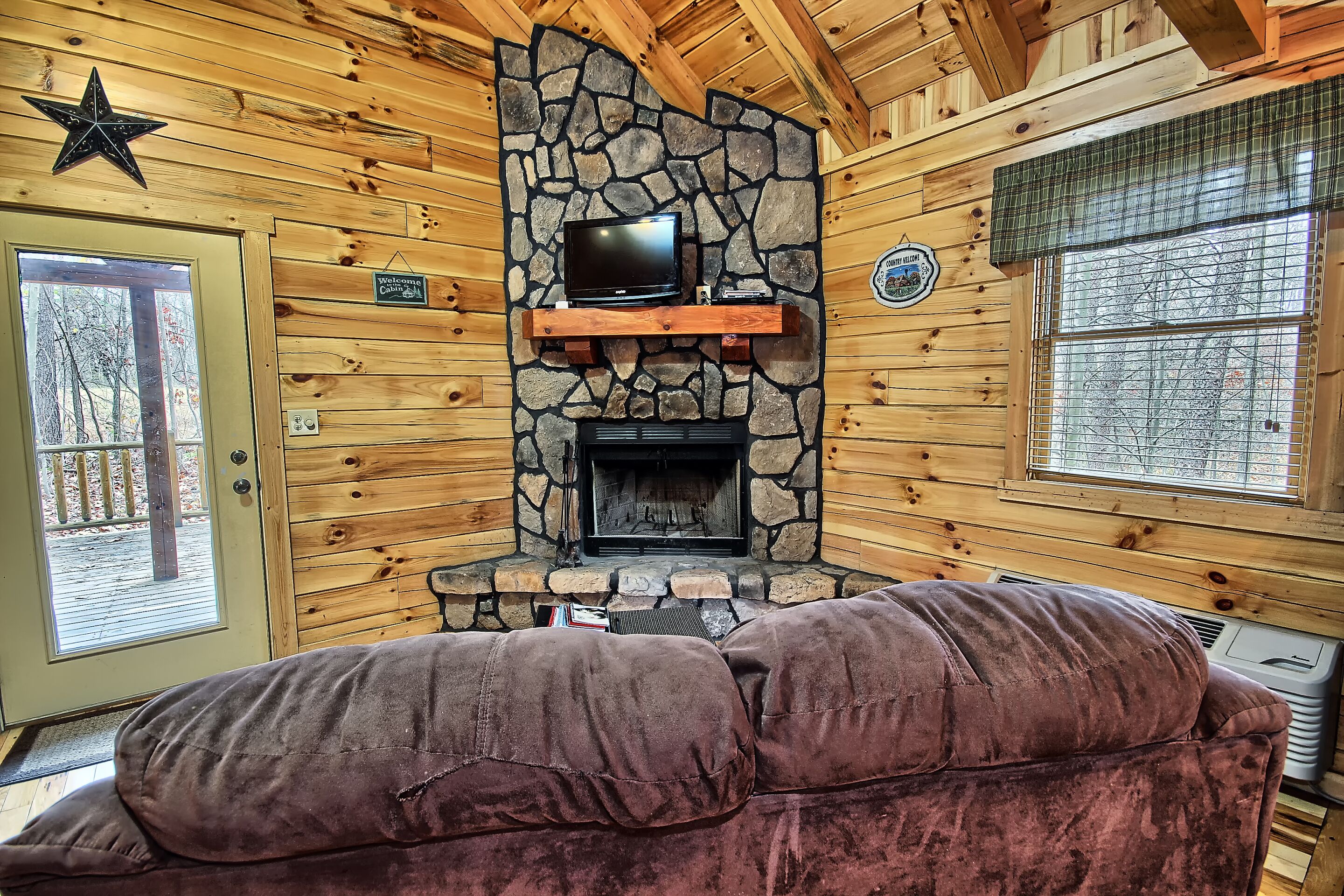 TV, fireplace, DVD player