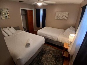 4 bedrooms, iron/ironing board, WiFi, bed sheets