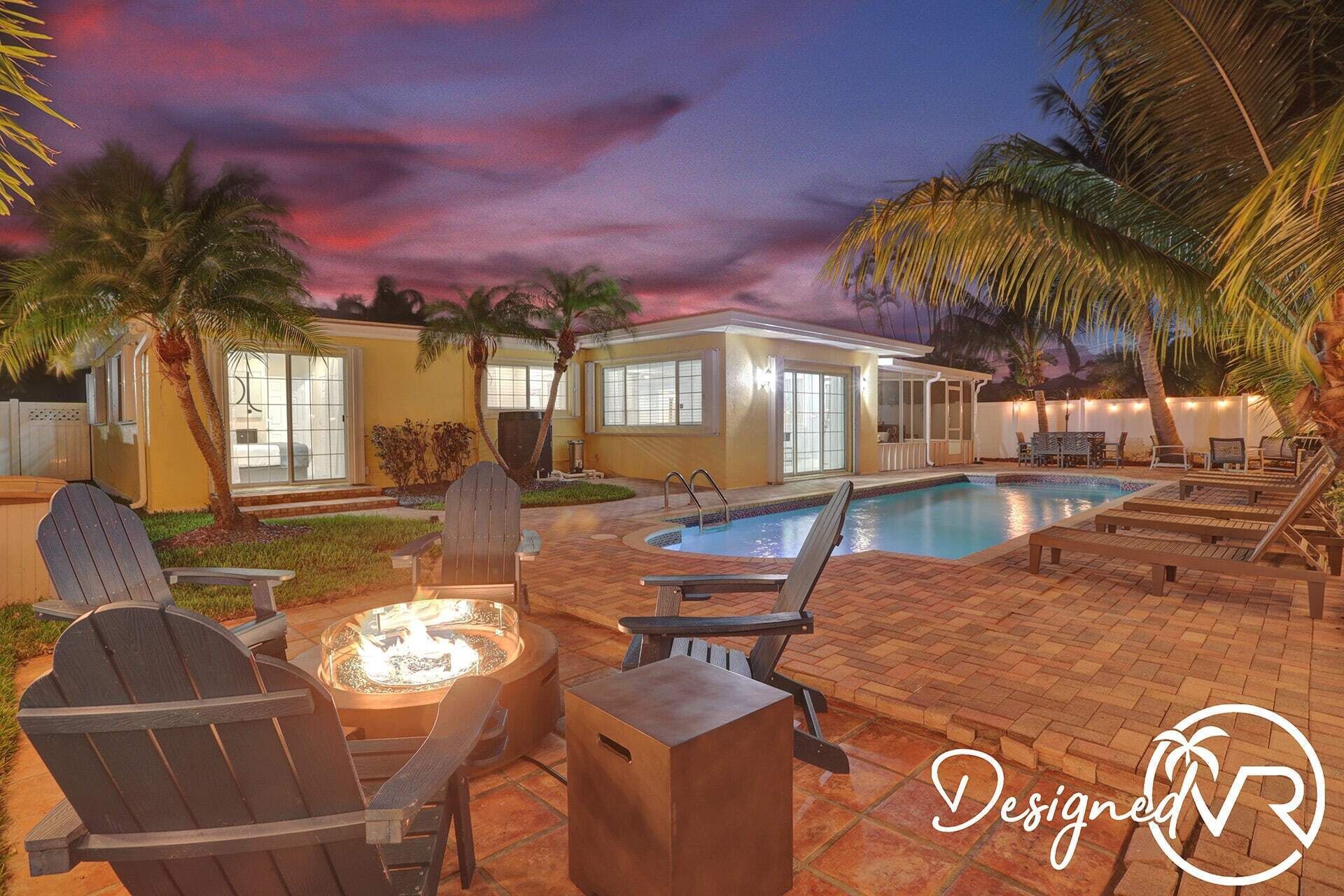 Close to Beach 4 Br with Heated and Amazing Pool