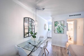 Interior - Renovated Studio at Naples Beach & Town! (Naples)