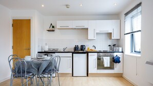 Appartement, salle de bains attenante | Cuisine privée