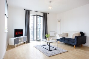 Apartment, Ensuite | Lounge - Apartment in Manchester (Salford)